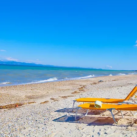 Sea La Vie In Beach